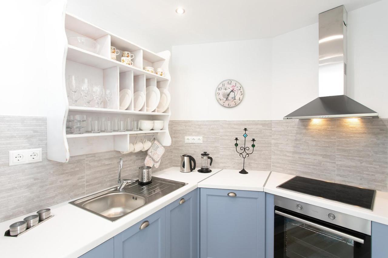 Mnp Apartments Engaraí Екстериор снимка